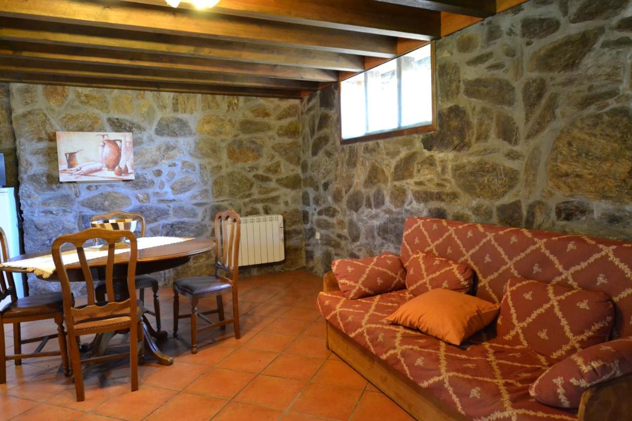 Casas De Xisto, Branda Da Aveleira Melgaco